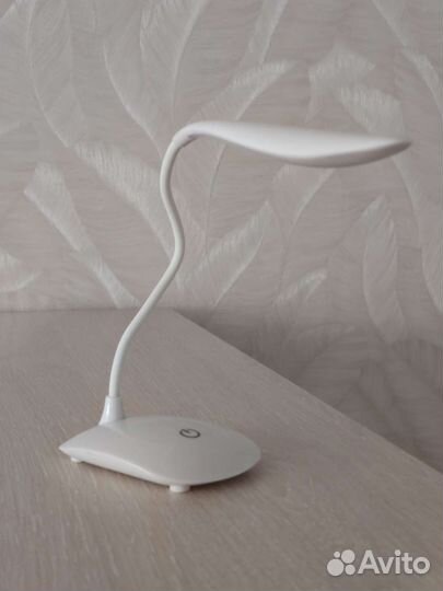 Лампа настольная