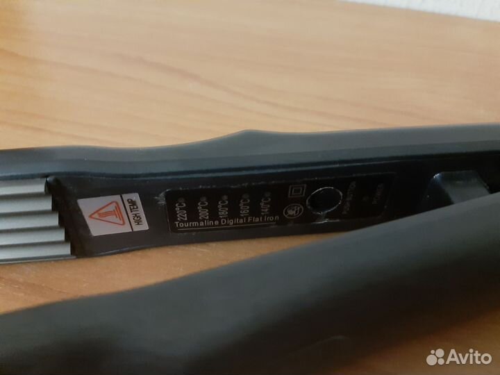 Утюжок для волос. Гофре