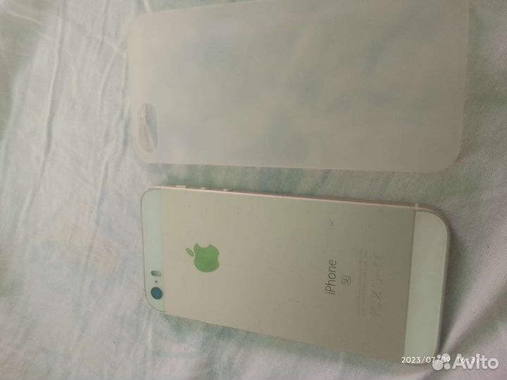 Телефон iPhone 5SE