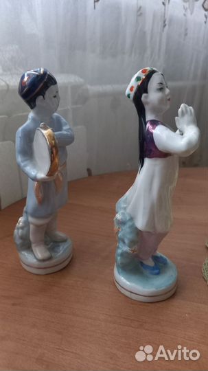 Фарфор статуэтка узбекский танцует Дулево
