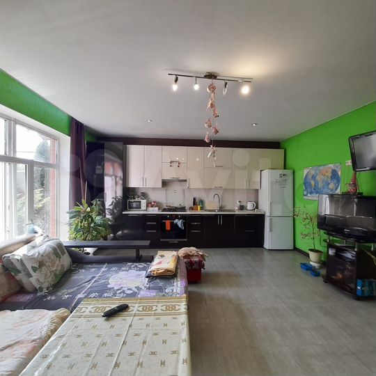 Дом 100 м² на участке 6 сот.