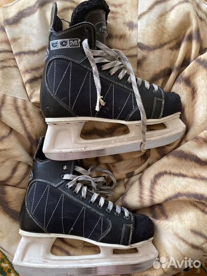 Коньки хоккейные 42 размер