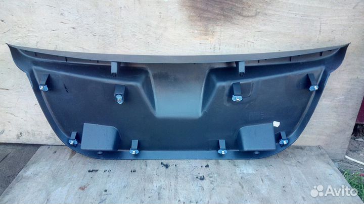 Обшивка крышки багажника 5 дверей Опель Корса д