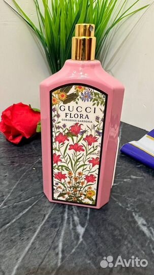 Gucci Flora Gorgeous Gardenia 98 мл (с витрины)