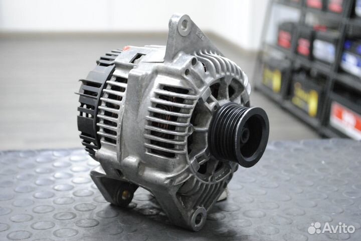 Генератор Renault Megane 2.0 б/у 110А