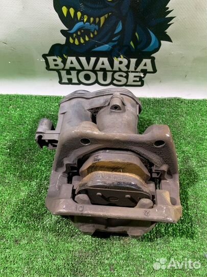 Суппорт задний правый Bmw 5 F10 N20B20B 2012