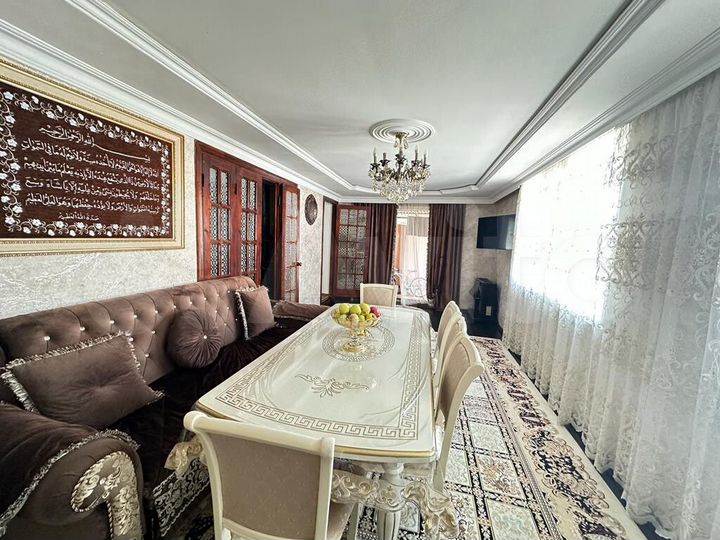 4-к. квартира, 72 м², 1/3 эт.