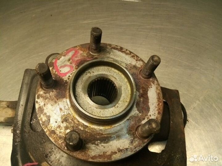 Кулак поворотный передний правый Nissan Qashqai+2