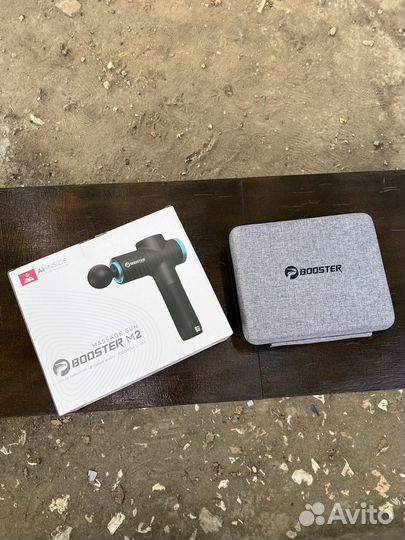 Перкуссионный массажный пистолет Booster M2