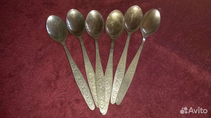 Набор мельхиоровых с позолотой ложек
