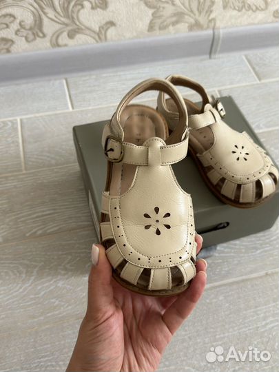 Сандалии для девочки