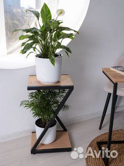 Подставка для цветов напольная металлическая