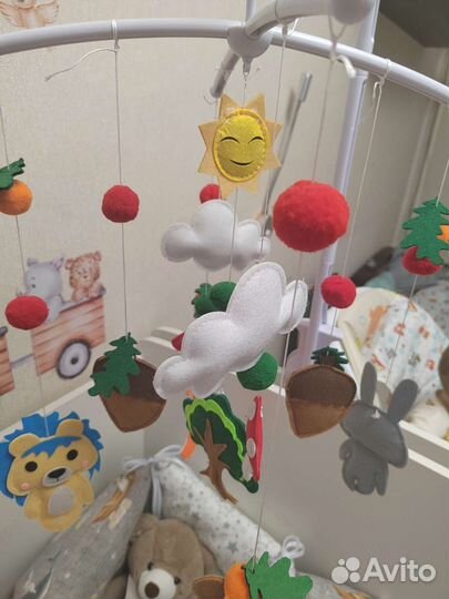 Мягкий, музыкальный мобиль на кроватку