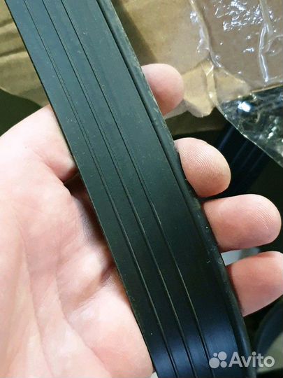 Прошва крыла черная газ