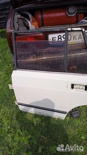 Дверь задняя левая ваз 2104