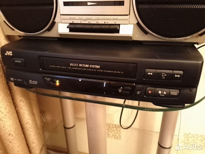 Столик (полка) для аудио апаратуры