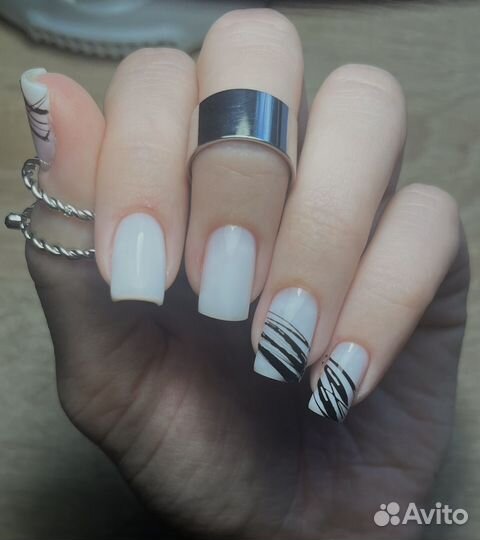 Нужна модель на маникюр