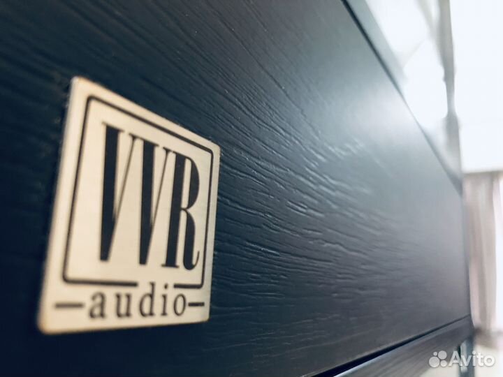 Стойка для аудио аппаратуры VVR Audio