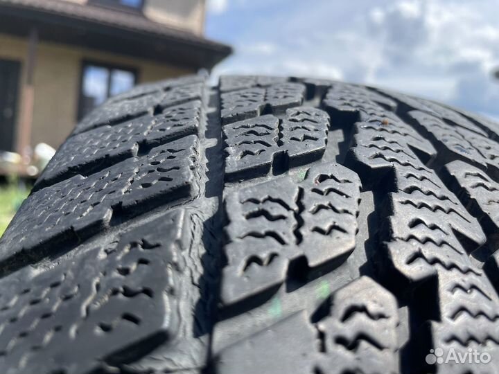 Toyo Winter Tranpath S1 215/60 R17 96Q