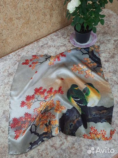 Шелковый платок S