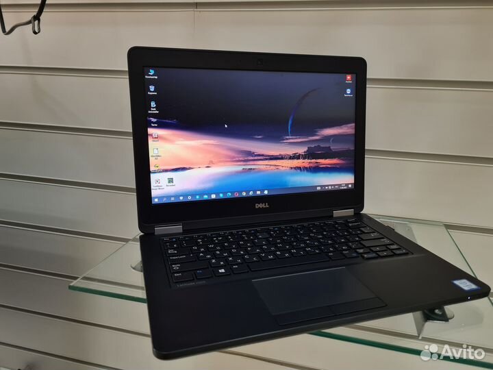 Ноутбук dell 5270 i5-6300\8GB\SSD 256GB