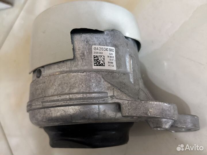 Опора двигателя Мерседес 213