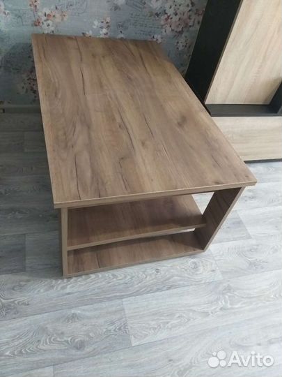 Журнальный стол Люкс