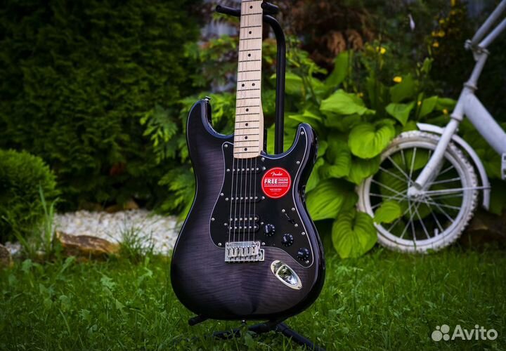 Fender Squier Affinity Stratocaster HSS Black
