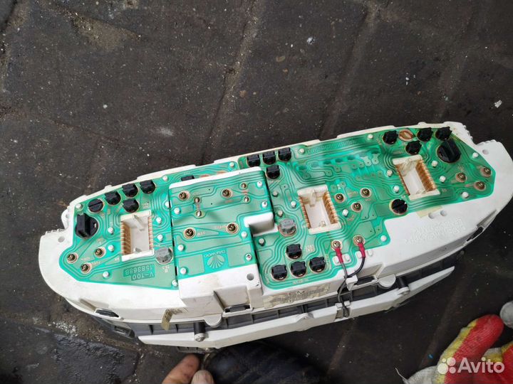 Щиток приборов део леганза 99г мт