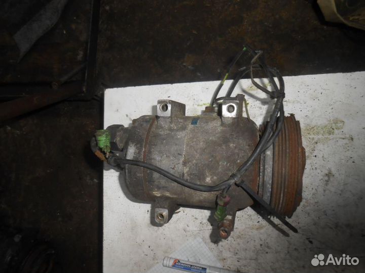 Компрессор системы кондиционирования Audi A4/RS4