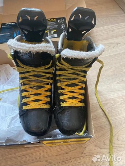 Хоккейные коньки bauer