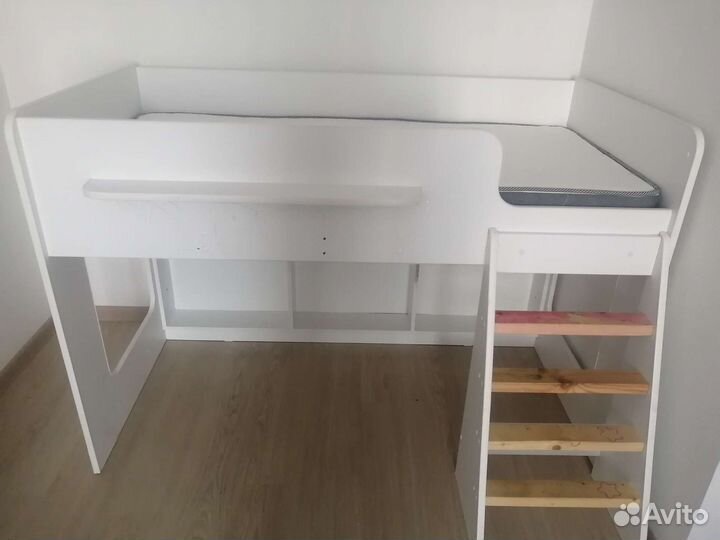 Детская кровать от 3 лет с матрасом бу