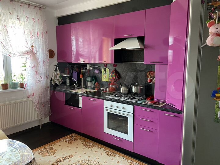 1-к. квартира, 52 м², 1/2 эт.