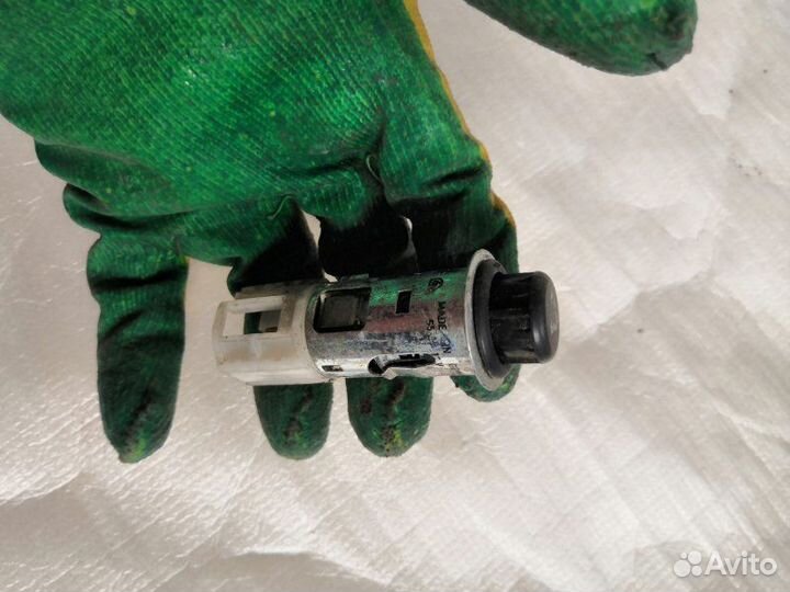 Прикуриватель Volkswagen Touran 1 2004