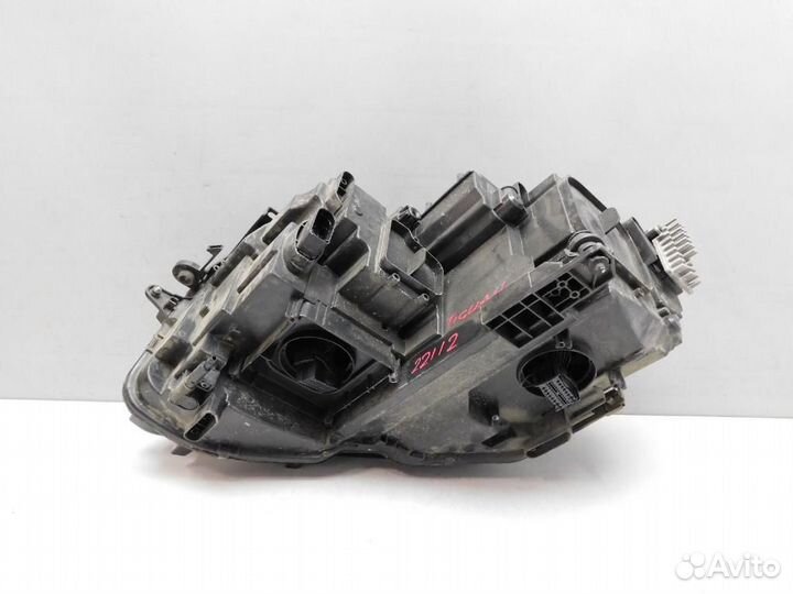 Фара правая Volkswagen Tiguan