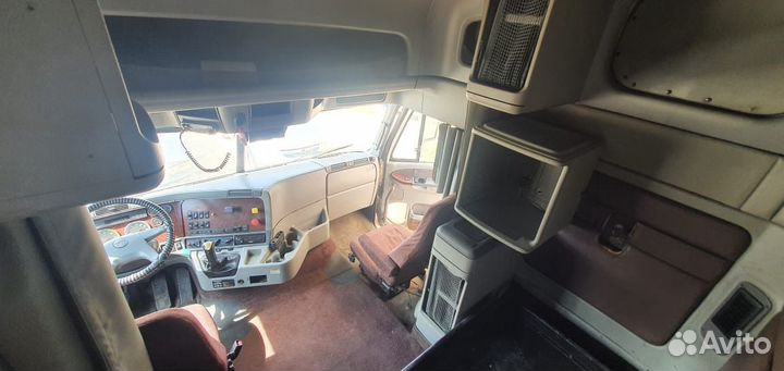 Freightliner Argosy, 1999