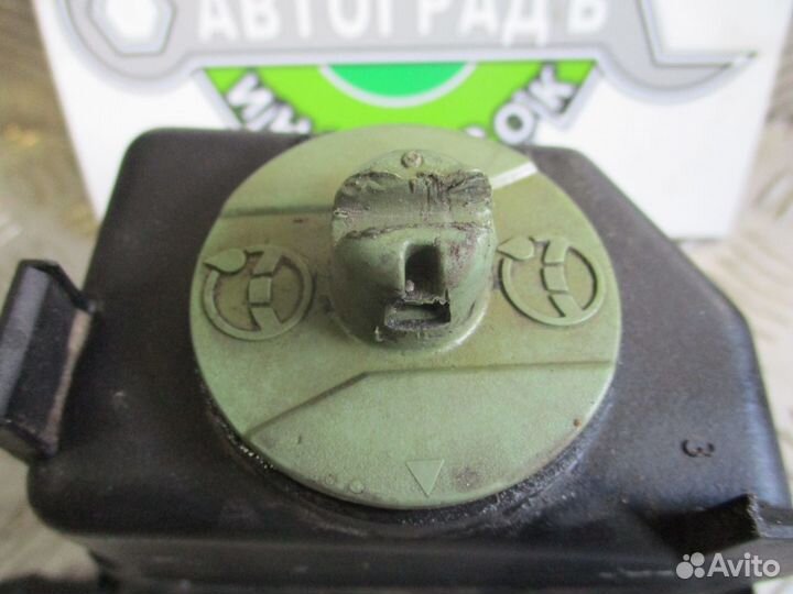 Бачок гур Volkswagen Golf 4 1998г