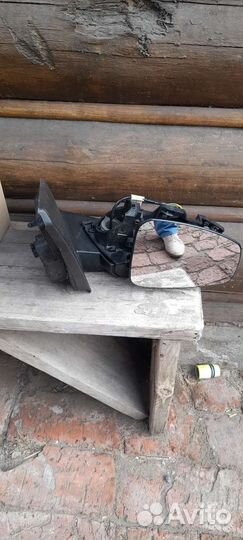 Боковое зеркало на renault