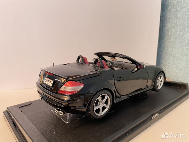 Mercedes-Benz SLK 55 AMG 1:18 / Motor Max