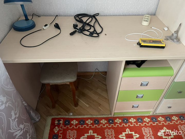 Письменный стол для школьника бу