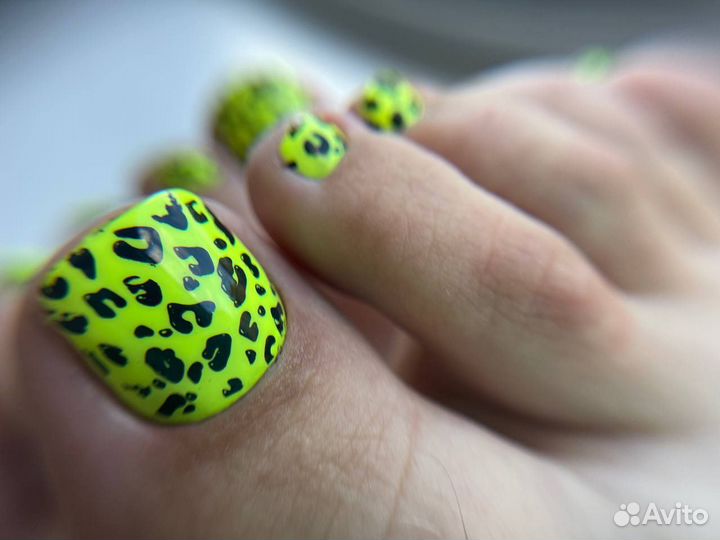 Маникюр и SMART педикюр