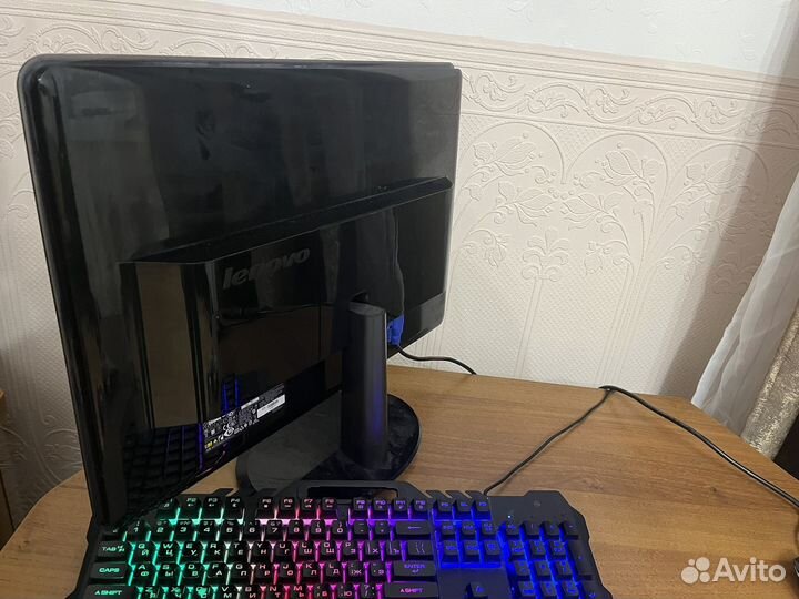 Монитор Lenovo 22 и samsung 20