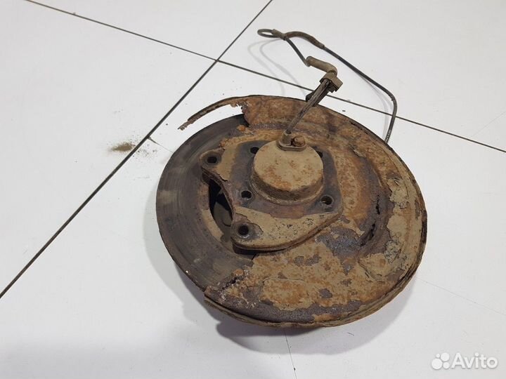 Ступица задняя правая с тормозным диском