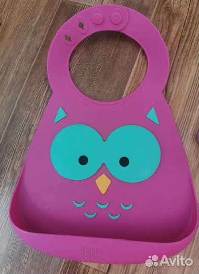 Вожжи, брендовый нагрудник и развивающие игрушки