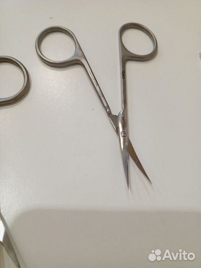 Маникюрные ножницы для левшей