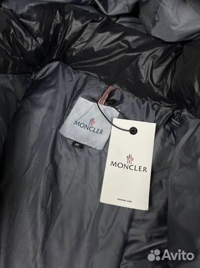 Пуховик Moncler