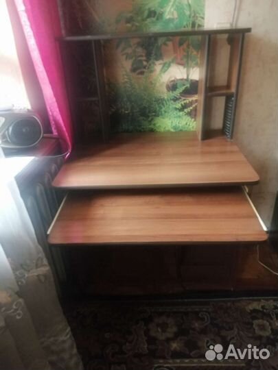 Компьютерный стол