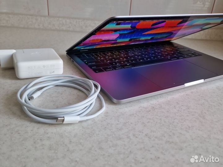 MacBook Pro 13 Touch Bar