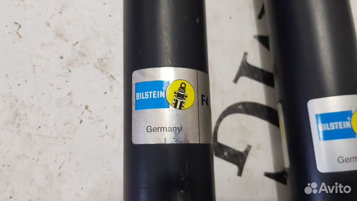 Амортизаторы задние на Mercedes-Benz W210