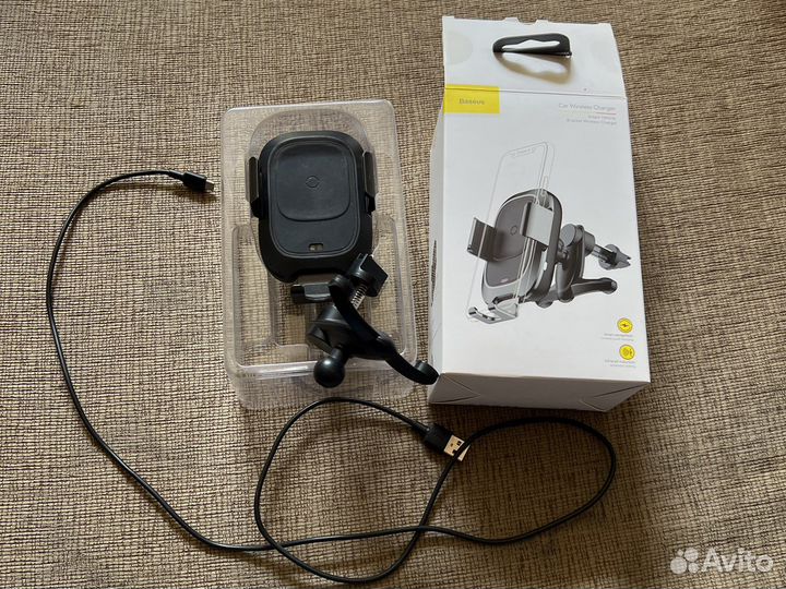 Автомобильный держатель для телефона